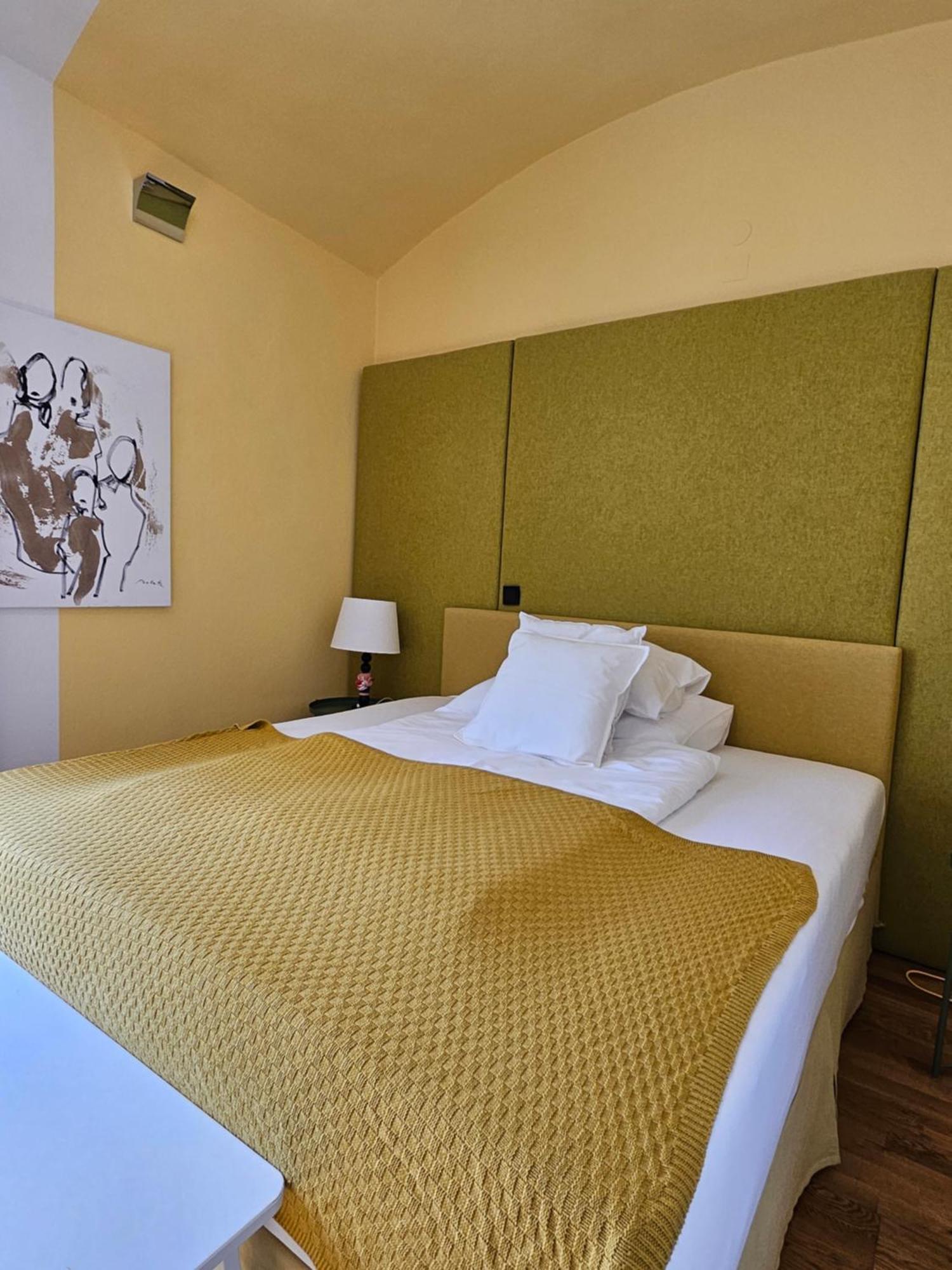 Yellow Flat By Grazrentals With Best Location & Free Parking Kültér fotó