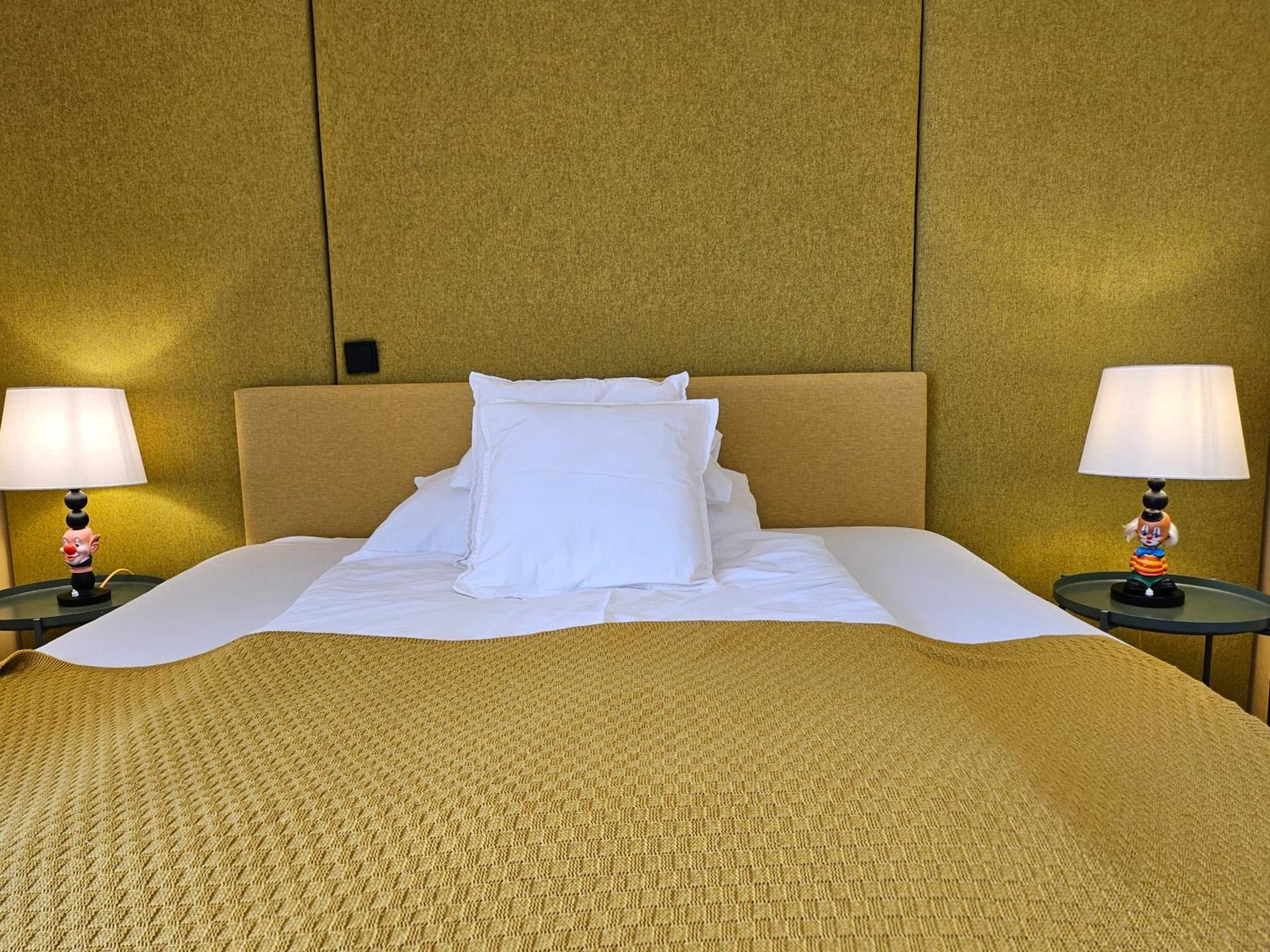 Yellow Flat By Grazrentals With Best Location & Free Parking Kültér fotó
