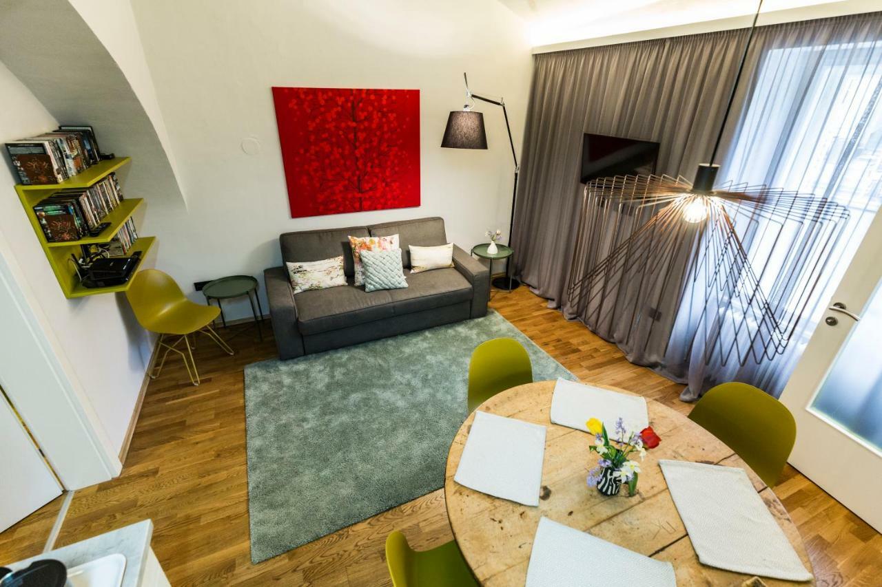 Yellow Flat By Grazrentals With Best Location & Free Parking Kültér fotó