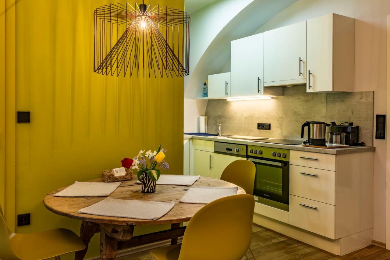 Yellow Flat By Grazrentals With Best Location & Free Parking Kültér fotó